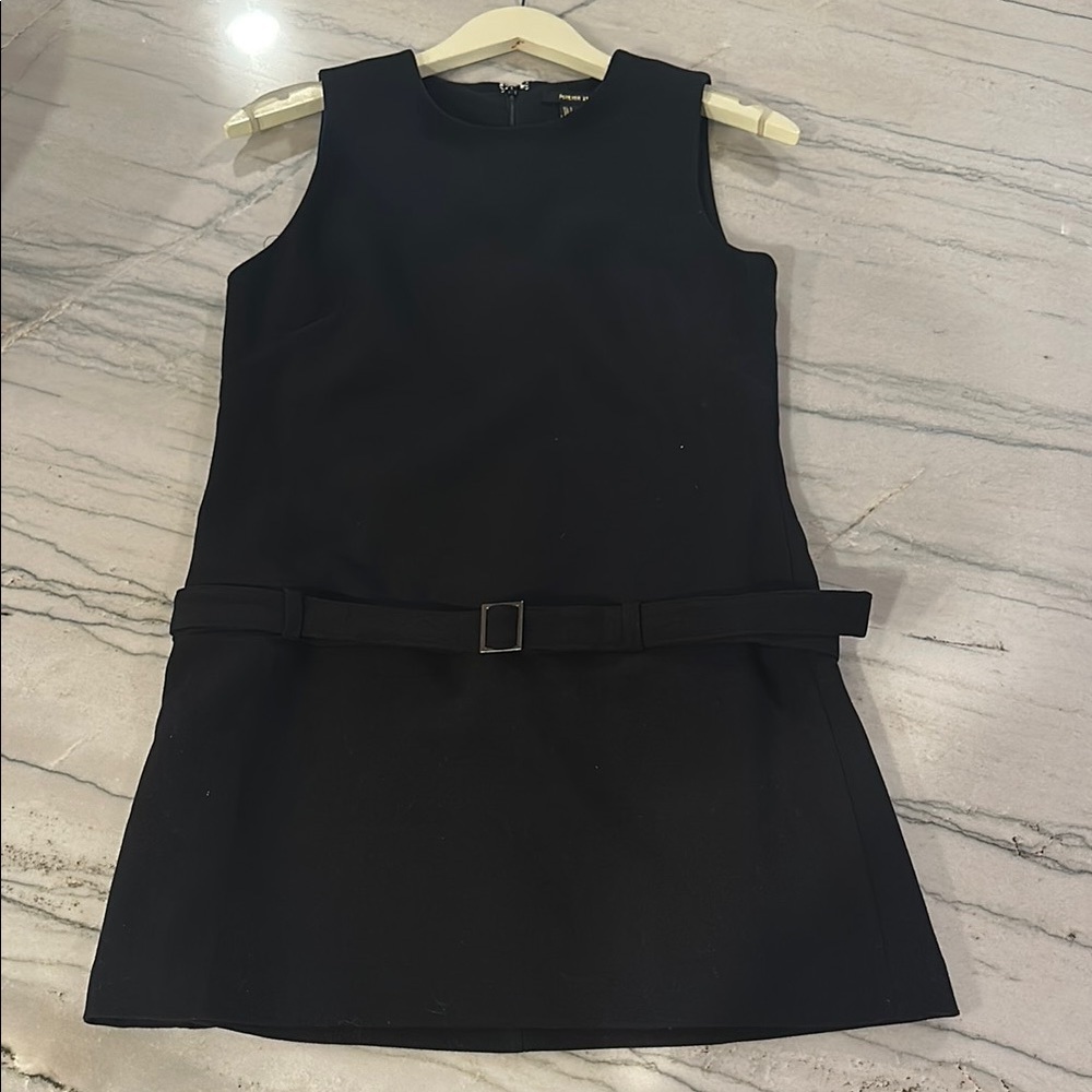 Black Sleeveless Sheath Mini Dress